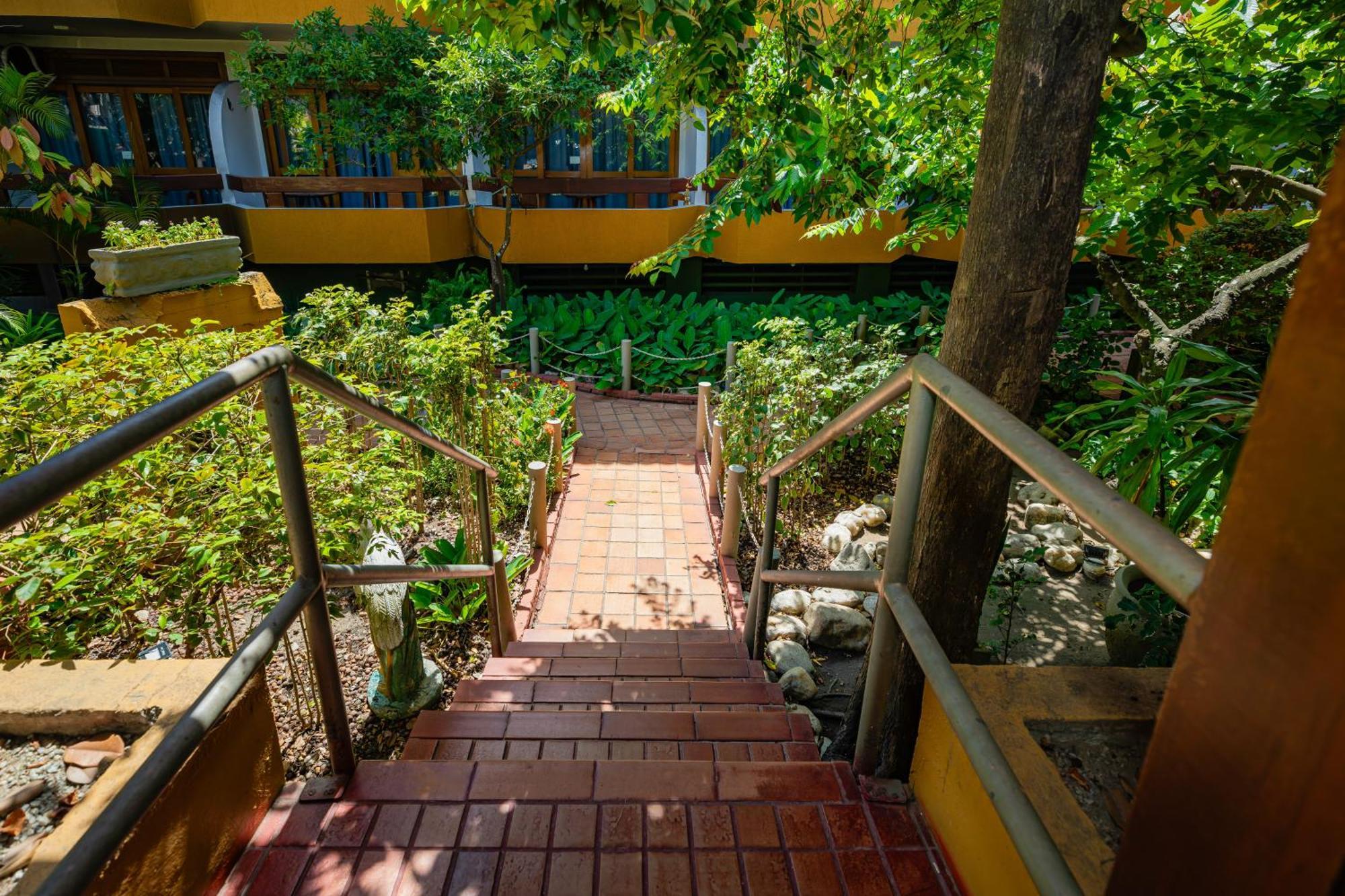 Casa Blanca Park 3*
